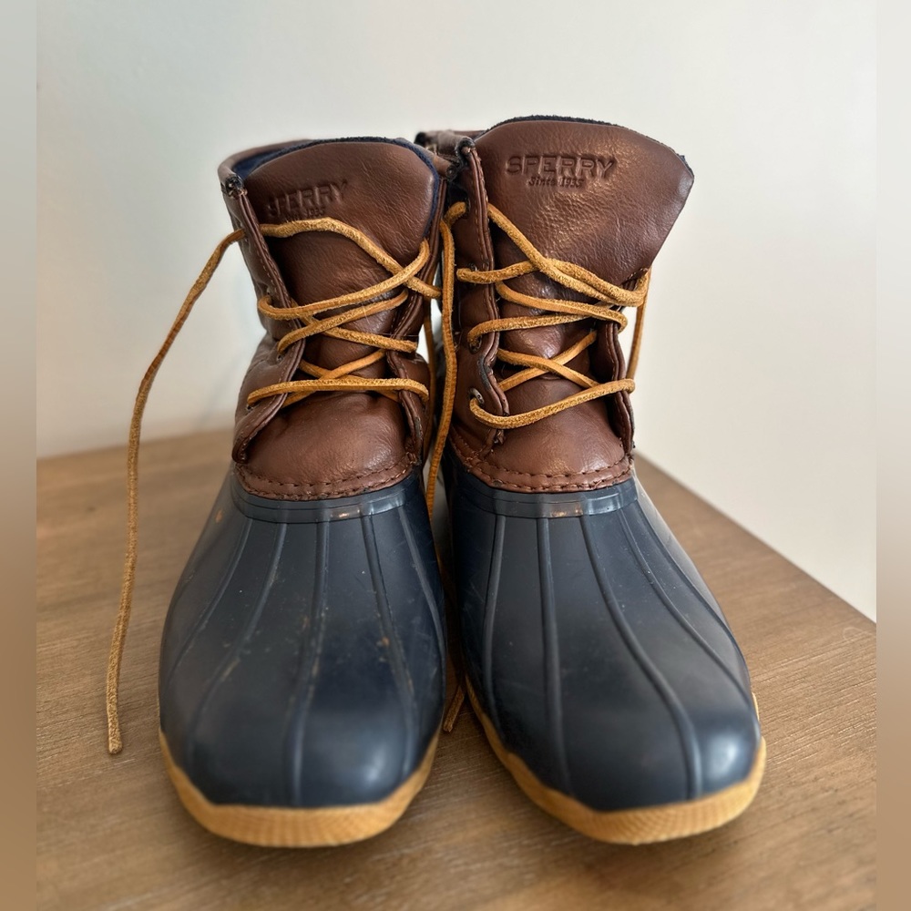 Sperry Saltwater Boot— Girls 5